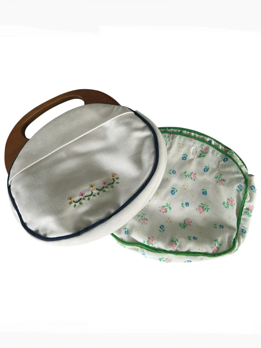Vintage White Floral Embroidered Clutch with Wooden Handle